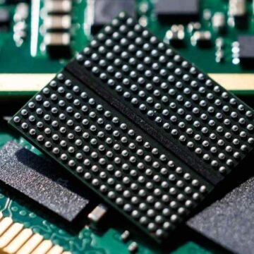AI stock sell-off deepens as investors dump chipmakers