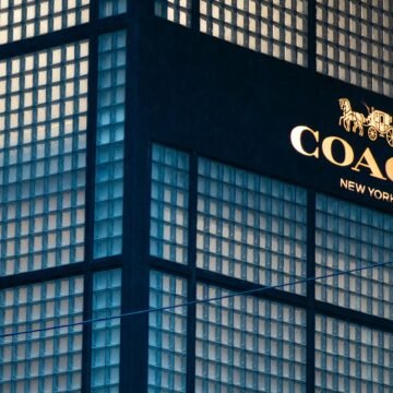 Tapestry Forecasts Strong Annual Profit as Coach Remains Hot