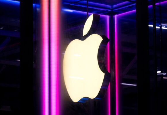 Apple Event Live Blog: Folding iPhone, Apple Watch Series 12, AirPods, and More